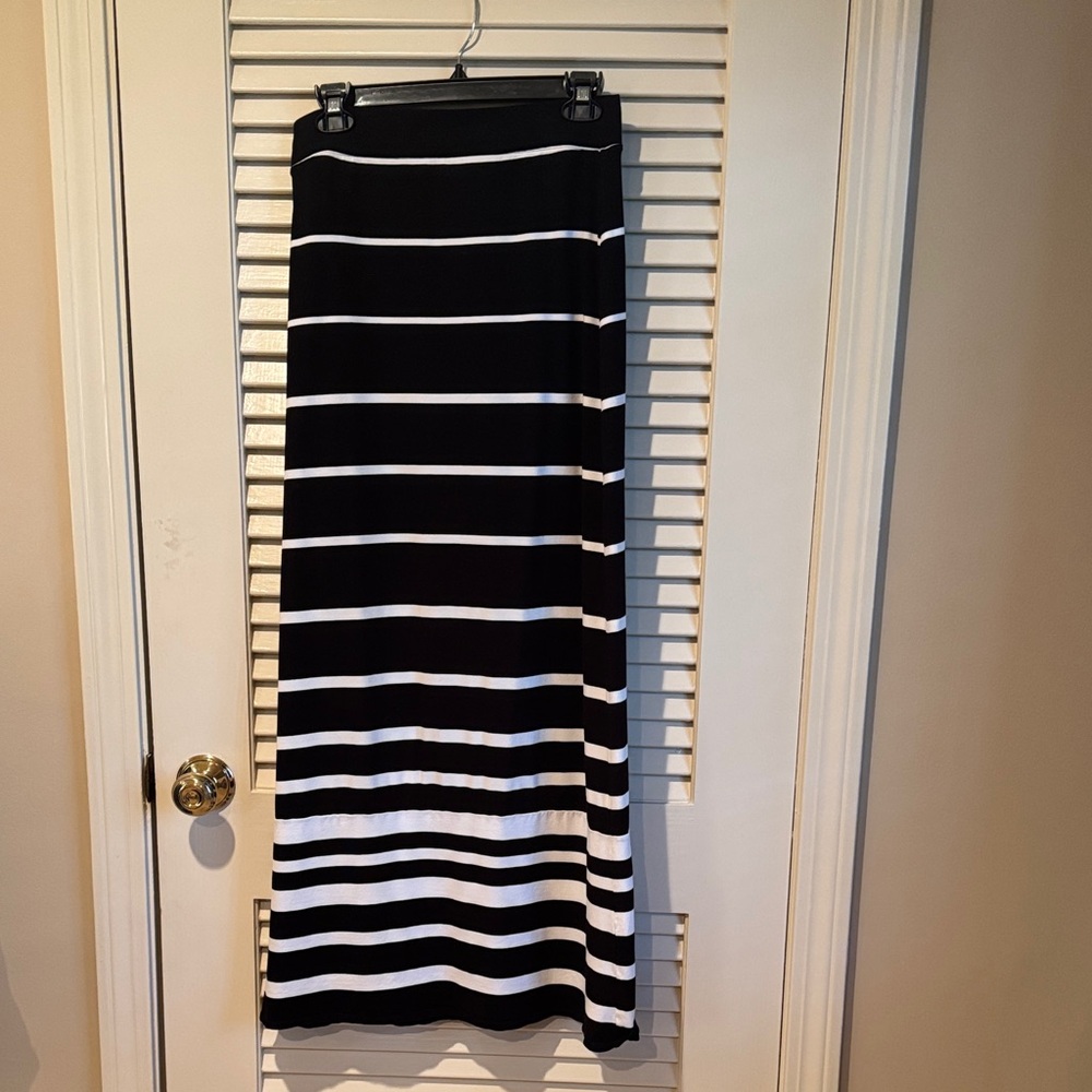 White House Black Market Black and White Striped Maxi Skirt Size XS